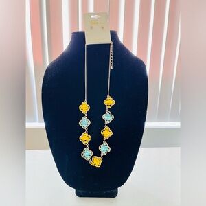 🌺 NEW/ Flower design Neclace